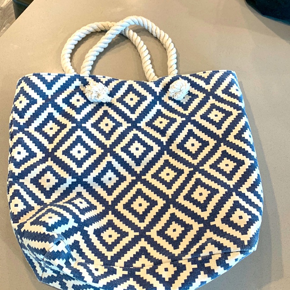 Shoulder bag
